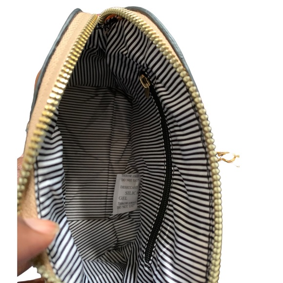 NWT Peta Brown mini crossbody bag with gold handle - Picture 4 of 5